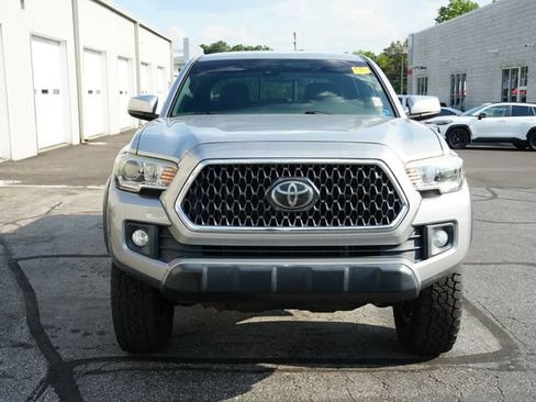 Used 2018 Toyota Tacoma TRD Off-Road RWD image 4