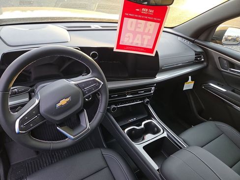 New 2026 Chevrolet Traverse LT image 12