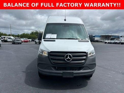 Used 2024 Mercedes-Benz Sprinter 2500 image 2