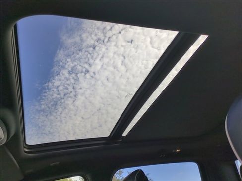 Used 2024 RAM 1500 Limited image 23