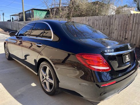 Used 2017 Mercedes-Benz E 300 image 10