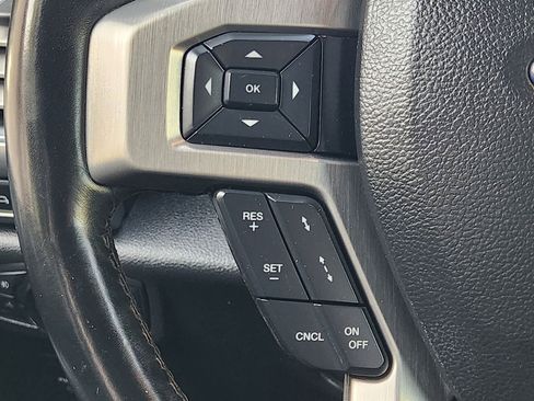 Used 2018 Ford F150 Platinum w/ Equipment Group 701A Luxury AWD/4WD image 27