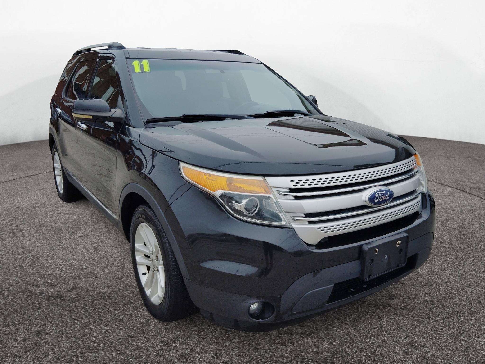 Used 2011 Ford Explorer XLT w/ 202A Rapid Spec Order Code FWD image 1