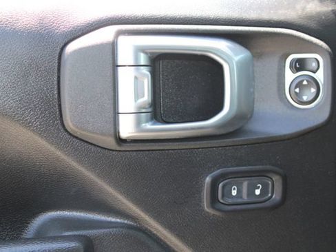 Used 2023 Jeep Wrangler Unlimited w/ Cold Weather Group AWD/4WD image 13