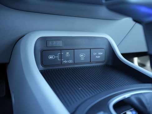 New 2026 Hyundai Kona SE image 32