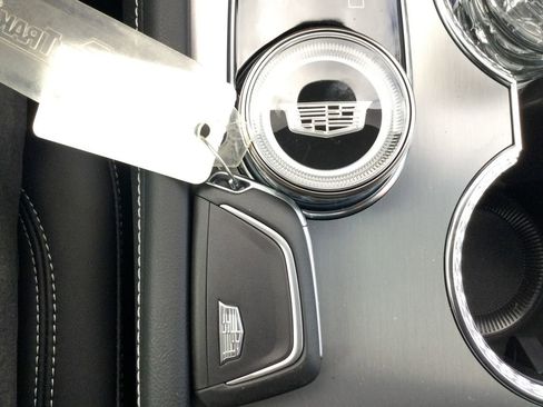 New 2026 Cadillac Vistiq Luxury image 31