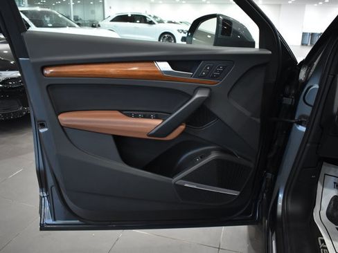 Used 2022 Audi Q5 2.0T Premium Plus w/ Premium Plus Package image 33