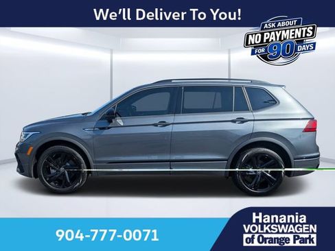 Certified 2024 Volkswagen Tiguan SE R-Line FWD image 6