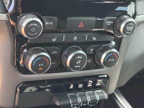 Used 2021 RAM 1500 Big Horn AWD/4WD image 34