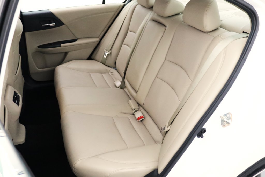 Used 2015 Honda Accord Touring image 10