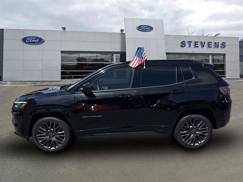 Used 2022 Jeep Compass High Altitude AWD/4WD image 3