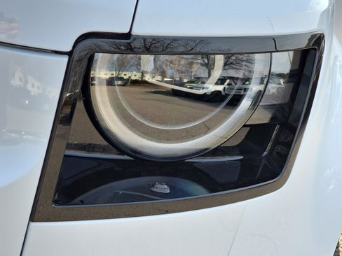 New 2026 Land Rover Defender 130 X-Dynamic SE image 32