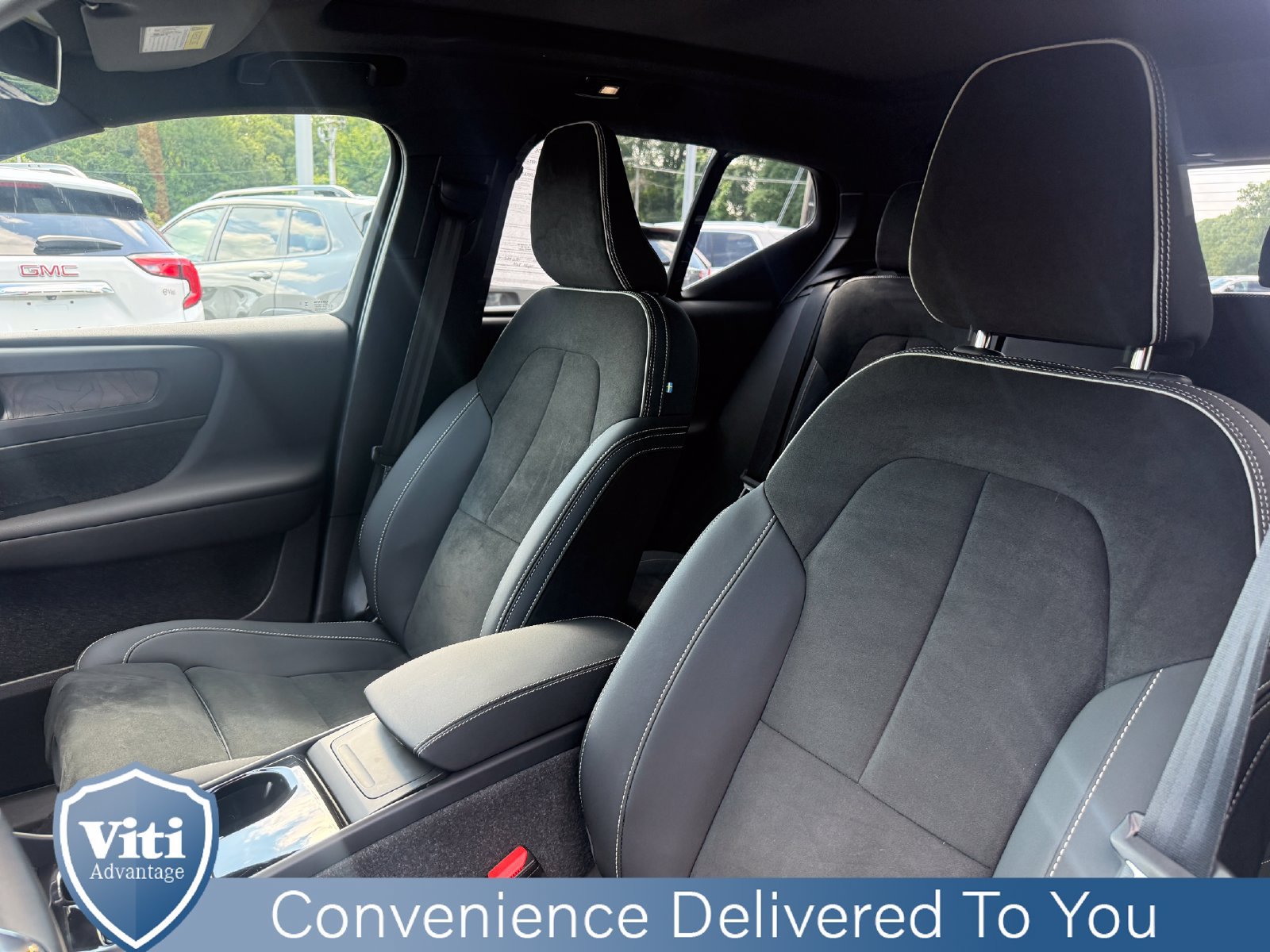 Certified 2023 Volvo XC40 Recharge Ultimate w/ Protection Package Premier AWD/4WD image 17