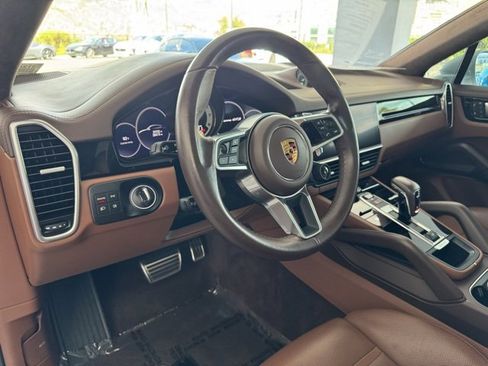 Used 2023 Porsche Cayenne GTS image 11