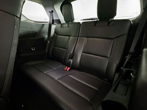 Used 2024 Ford Explorer XLT w/ Equipment Group 202A image 27