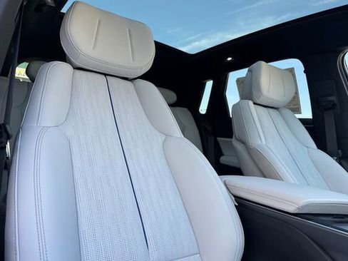 New 2026 Cadillac Lyriq Luxury image 17