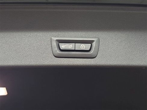 Used 2020 BMW X3 xDrive30i w/ Executive Package image 16