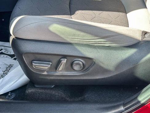 Used 2020 Toyota RAV4 XLE w/ Convenience Package image 23