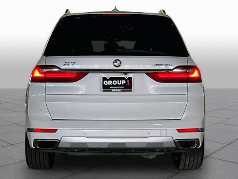 Used 2022 BMW X7 xDrive40i w/ Premium Package AWD/4WD image 4