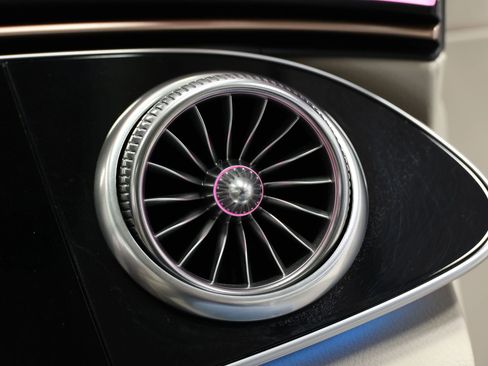 Used 2023 Mercedes-Benz EQS 580 EQS 580 4MATIC Sedan 4D image 98