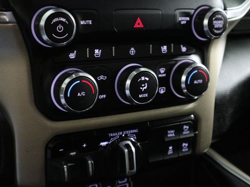 Used 2022 RAM 1500 Laramie AWD/4WD image 26