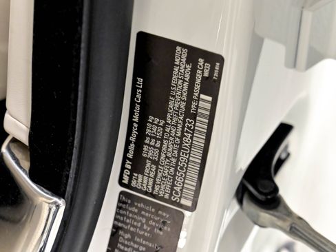Used 2014 Rolls-Royce Wraith RWD image 16