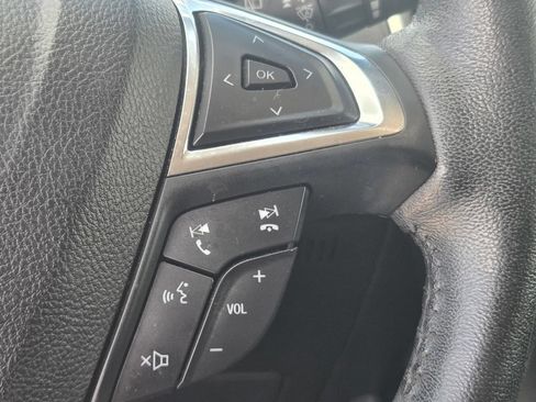 Used 2020 Ford Edge SEL AWD/4WD image 19