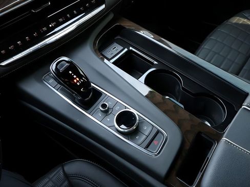 Used 2024 Cadillac Escalade Sport Platinum w/ Heavy-Duty Trailer Package image 30