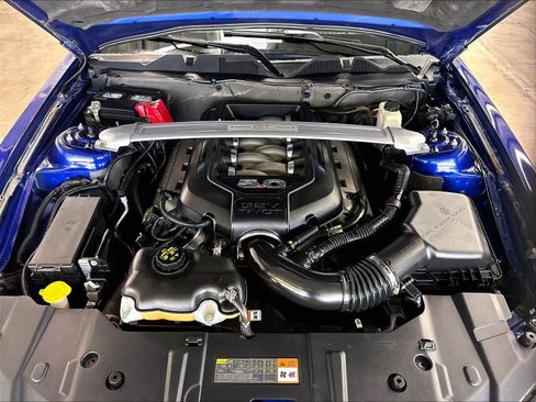 Used 2013 Ford Mustang GT Premium w/ Electronics Pkg RWD image 29