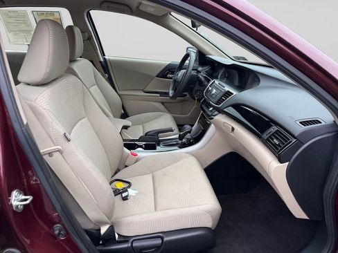 Used 2016 Honda Accord LX image 17
