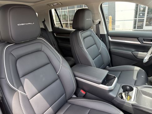 Used 2027 GMC Terrain Denali w/ LPO, Floor Liner Package AWD/4WD image 7
