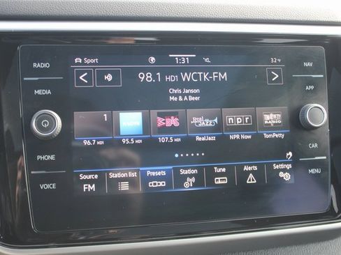 Used 2022 Volkswagen Atlas Cross Sport SEL image 6