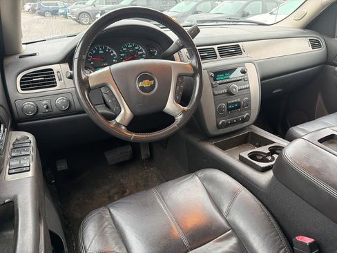 Used 2011 Chevrolet Avalanche LT w/ Suspension Package, Off-Road image 10