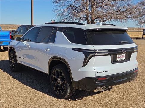 New 2026 Chevrolet Traverse RS image 3