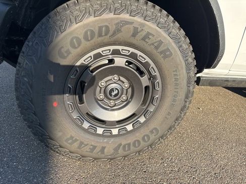 New 2025 Ford Bronco Base w/ Sasquatch Package image 10