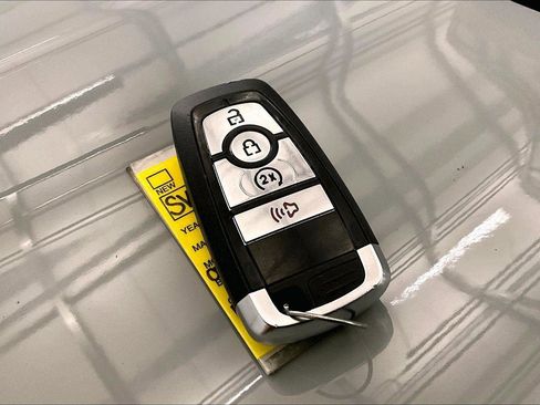 Certified 2023 Ford Bronco Outer Banks image 9