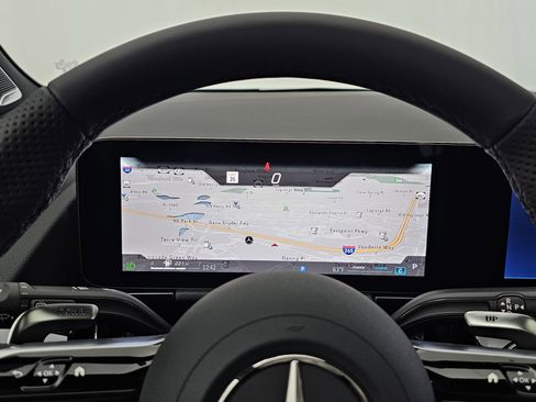 New 2026 Mercedes-Benz GLA 35 AMG 4MATIC image 36