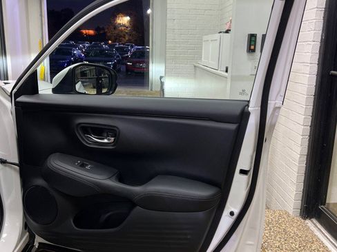Used 2024 Honda HR-V EX-L image 15
