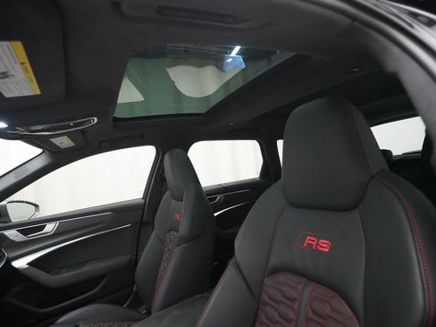 Used 2025 Audi RS 6 performance image 31