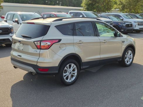 Used 2018 Ford Escape SE AWD/4WD image 3