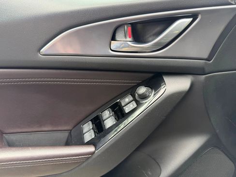 Used 2017 MAZDA MAZDA3 Grand Touring w/ Premium Equipment Package image 13