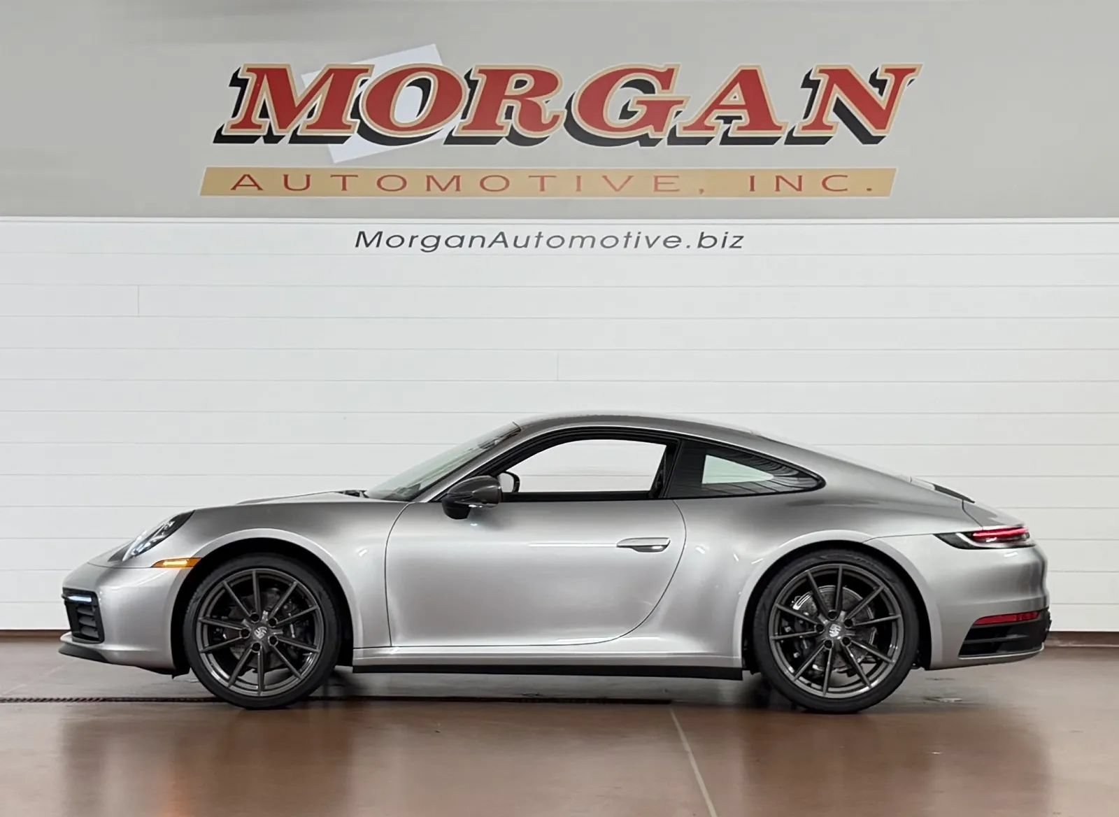 Used 2024 Porsche 911 Carrera T RWD image 6