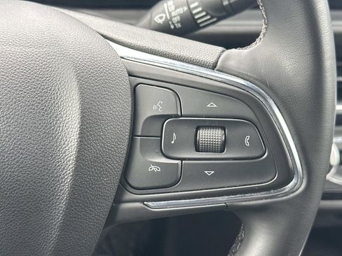 Certified 2025 Buick Envista Sport Touring w/ Experience Buick Package image 22