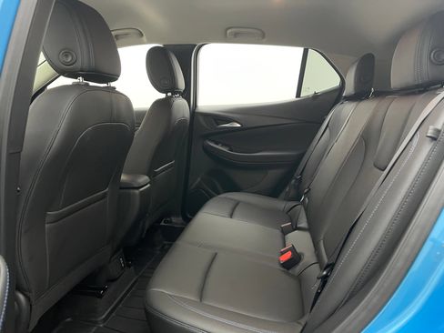 Used 2025 Buick Encore GX Sport Touring w/ Advanced Technology Package FWD image 34