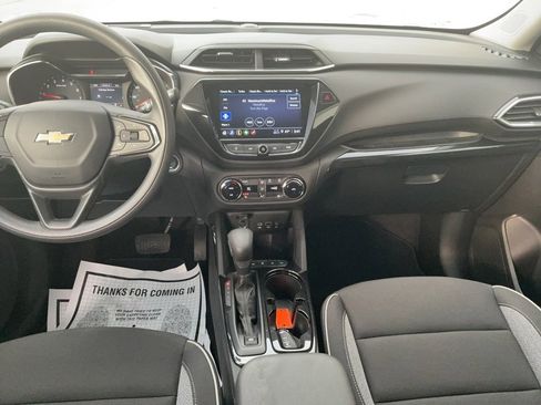 Used 2023 Chevrolet TrailBlazer LT w/ Convenience Package image 12