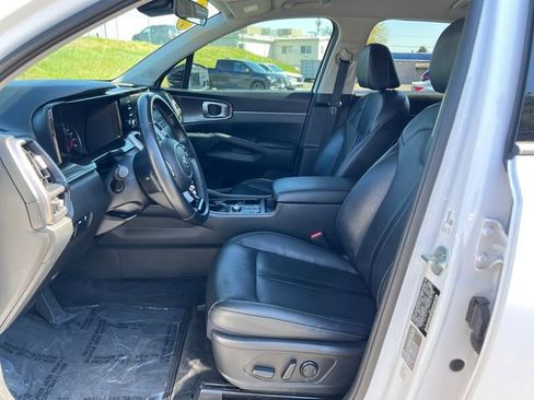Used 2021 Kia Sorento S FWD image 19