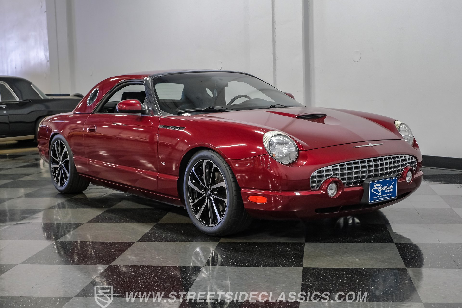 Used 2004 Ford Thunderbird RWD image 18