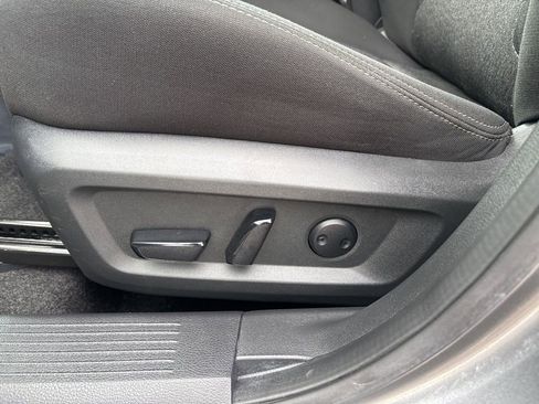 Used 2024 Nissan Rogue SV image 16