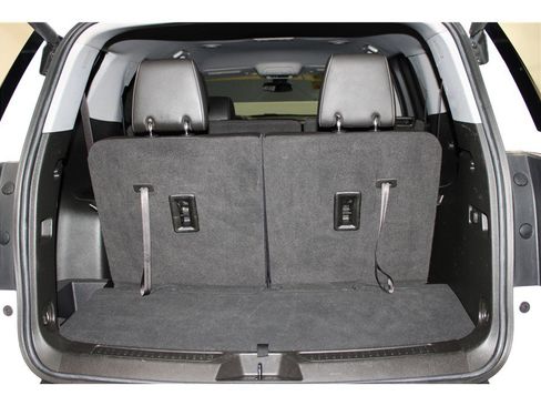 Used 2023 GMC Acadia SLT image 20