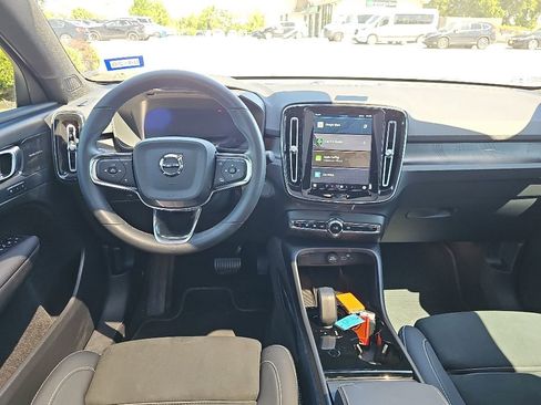 Used 2023 Volvo C40 P8 Recharge Ultimate AWD/4WD image 2